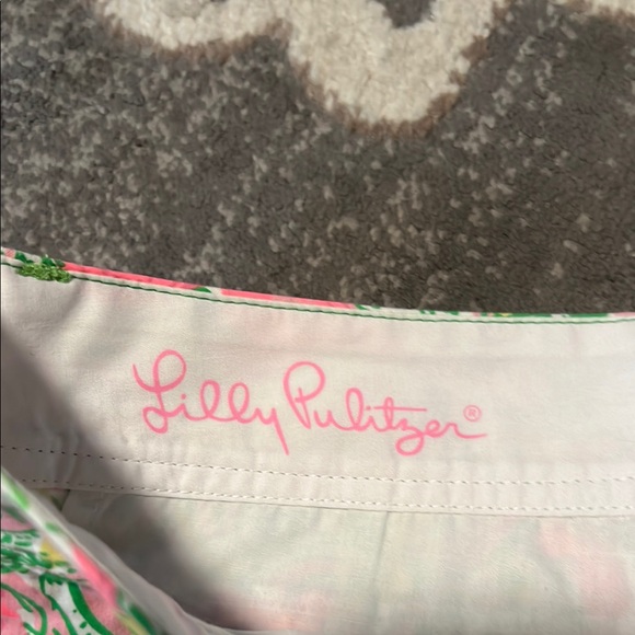 Lilly Pulitzer Pink and Green Bermuda Shorts Vibrant Floral Design size 6 - Picture 2 of 4